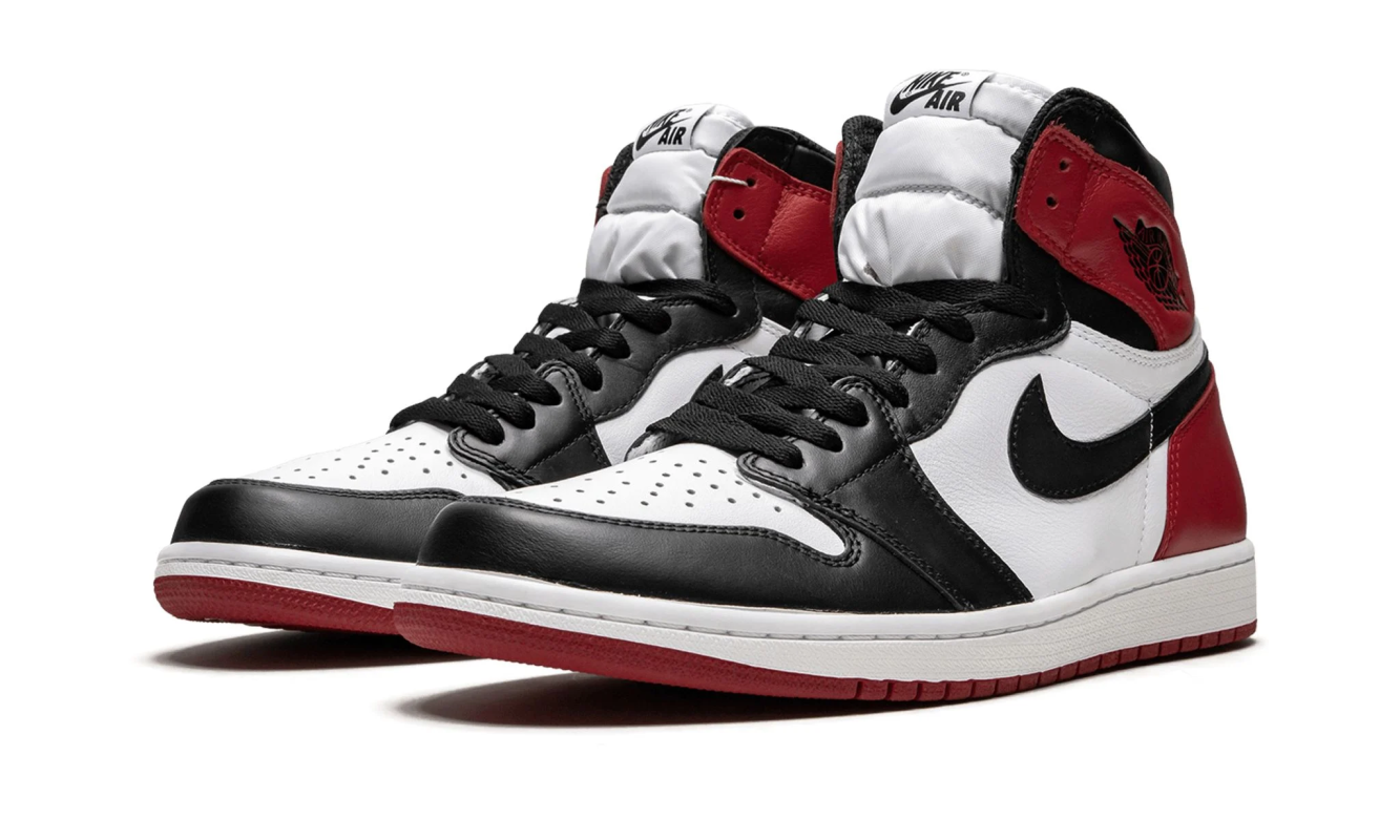 Air Jordan 1 Retro High OG 'Black Toe 2016'